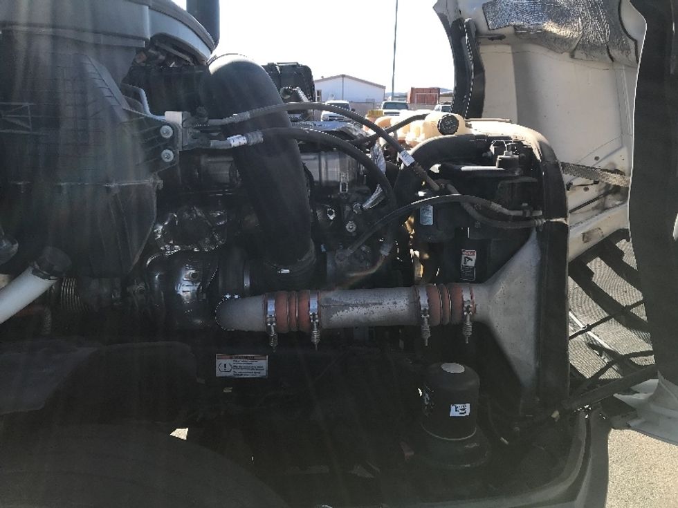 Sleeper Tractor-Heavy Duty Tractors-Freightliner-2022-T12664ST-Lexington-KY-390,626\n\t\tmiles-$ 75,500 - Image 20