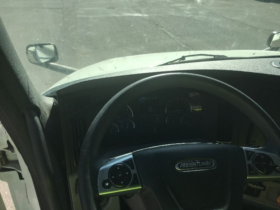 Sleeper Tractor-Heavy Duty Tractors-Freightliner-2022-T12664ST-Lincoln-NE-571,069\n\t\tmiles-$ 63,500 - Image 10