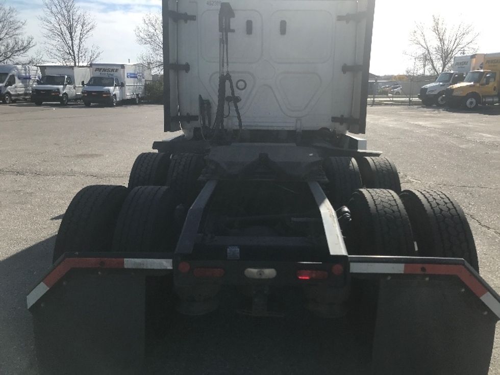 Sleeper Tractor-Heavy Duty Tractors-Freightliner-2022-T12664ST-Lincoln-NE-571,069\n\t\tmiles-$ 63,500 - Image 5