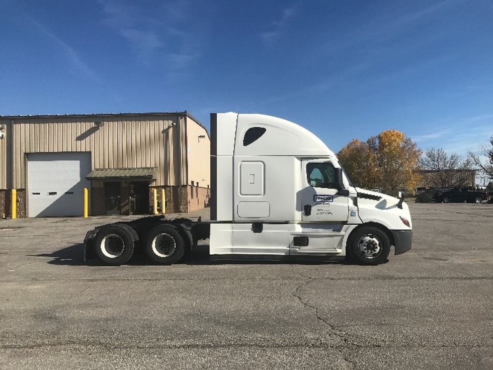 Sleeper Tractor-Heavy Duty Tractors-Freightliner-2022-T12664ST-Lincoln-NE-571,069\n\t\tmiles-$ 63,500 - Image 7