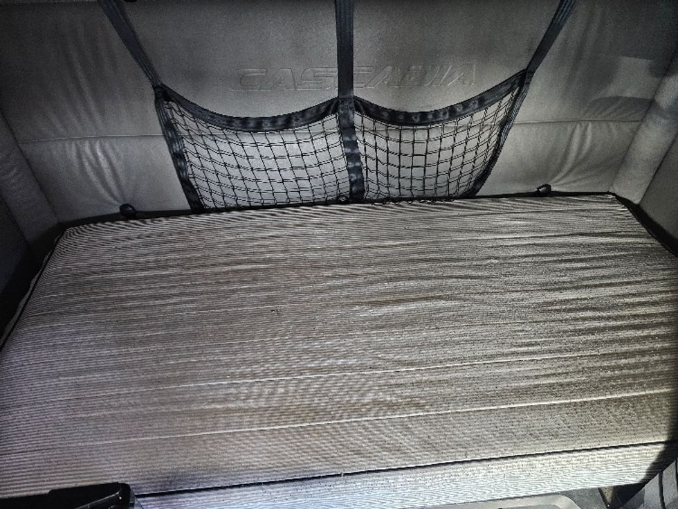 Sleeper Tractor-Heavy Duty Tractors-Freightliner-2022-T12664ST-Linden-NJ-529,414\n\t\tmiles-$ 65,750 - Image 17