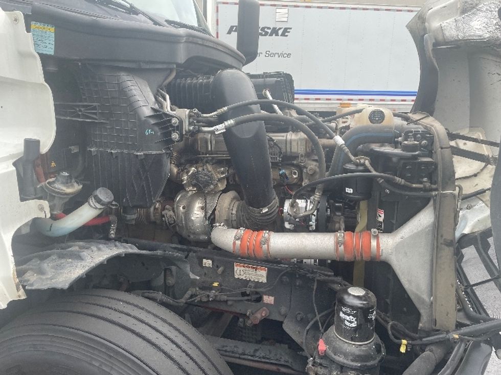 Sleeper Tractor-Heavy Duty Tractors-Freightliner-2022-T12664ST-Lithia Springs-GA-454,372\n\t\tmiles-$ 75,750 - Image 19