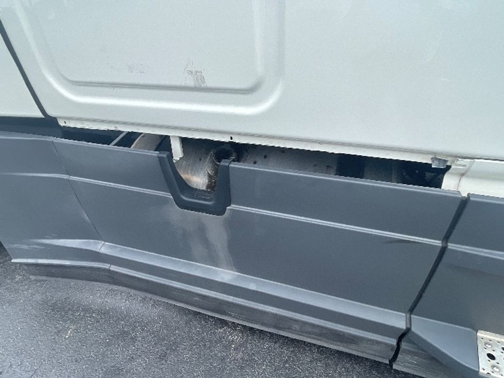 Sleeper Tractor-Heavy Duty Tractors-Freightliner-2022-T12664ST-Lithia Springs-GA-454,372\n\t\tmiles-$ 75,750 - Image 25