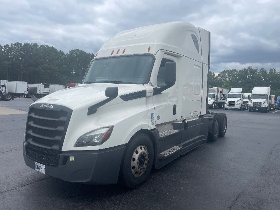 Sleeper Tractor-Heavy Duty Tractors-Freightliner-2022-T12664ST-Lithia Springs-GA-454,372\n\t\tmiles-$ 75,750 - Image 3