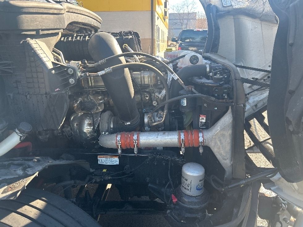 Sleeper Tractor-Heavy Duty Tractors-Freightliner-2022-T12664ST-Lithia Springs-GA-770,620\n\t\tmiles-$ 58,000 - Image 20