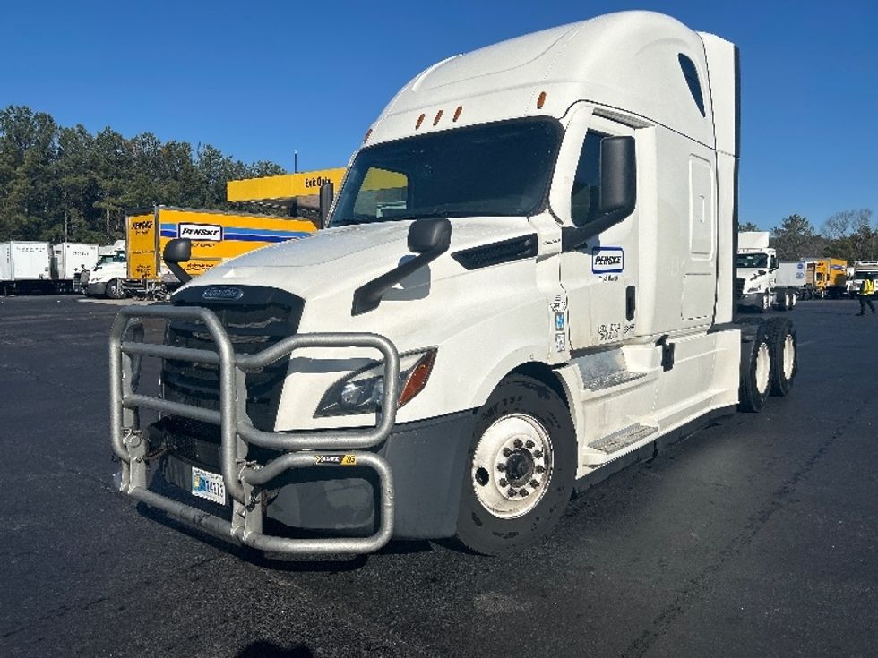 Sleeper Tractor-Heavy Duty Tractors-Freightliner-2022-T12664ST-Lithia Springs-GA-770,620\n\t\tmiles-$ 58,000 - Image 3