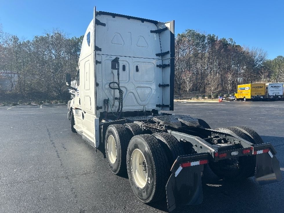 Sleeper Tractor-Heavy Duty Tractors-Freightliner-2022-T12664ST-Lithia Springs-GA-770,620\n\t\tmiles-$ 58,000 - Image 5