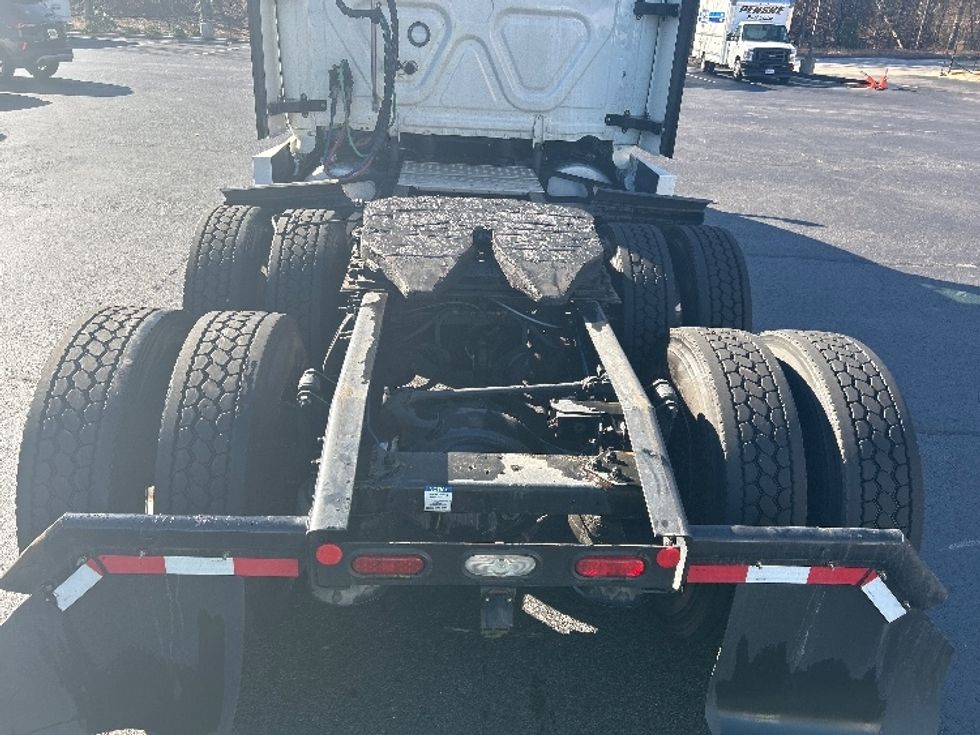 Sleeper Tractor-Heavy Duty Tractors-Freightliner-2022-T12664ST-Lithia Springs-GA-770,620\n\t\tmiles-$ 58,000 - Image 6