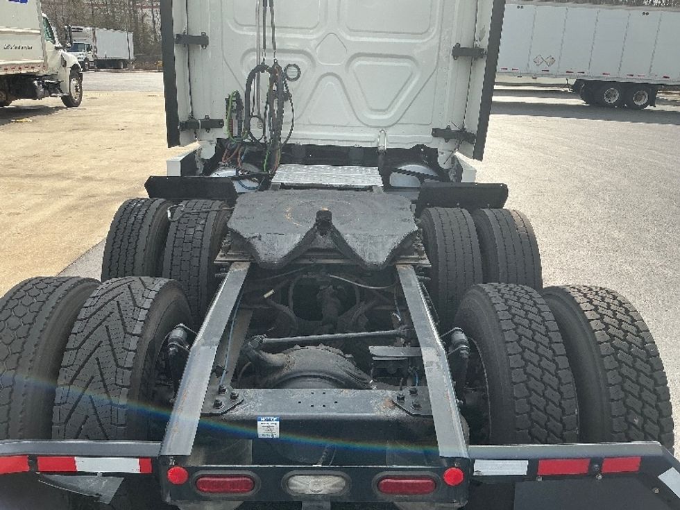 Sleeper Tractor-Heavy Duty Tractors-Freightliner-2022-T12664ST-Lithia Springs-GA-772,019\n\t\tmiles-$ 41,250 - Image 6