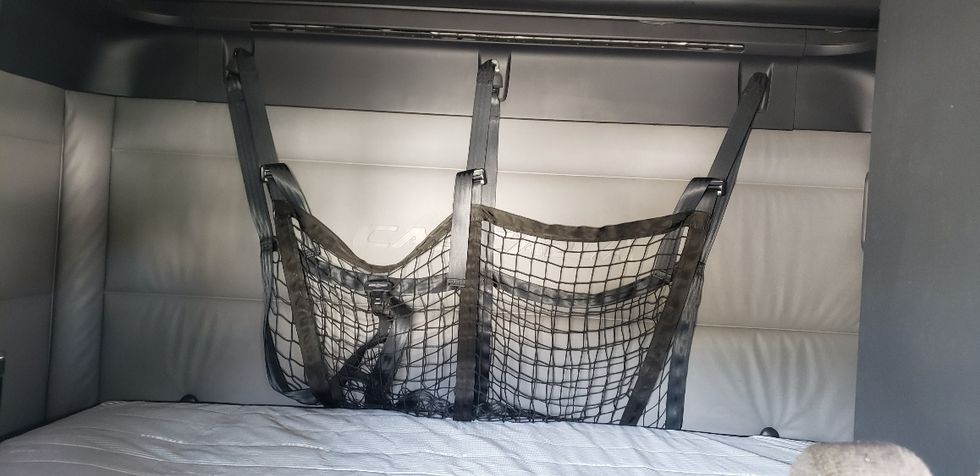 Sleeper Tractor-Heavy Duty Tractors-Freightliner-2022-T12664ST-Little Rock-AR-428,868\n\t\tmiles-$ 75,000 - Image 16