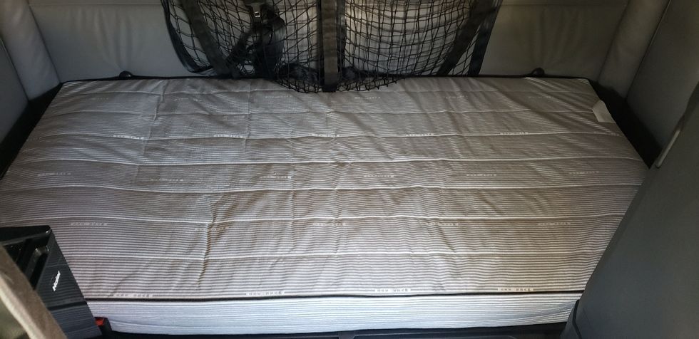 Sleeper Tractor-Heavy Duty Tractors-Freightliner-2022-T12664ST-Little Rock-AR-428,868\n\t\tmiles-$ 75,000 - Image 17