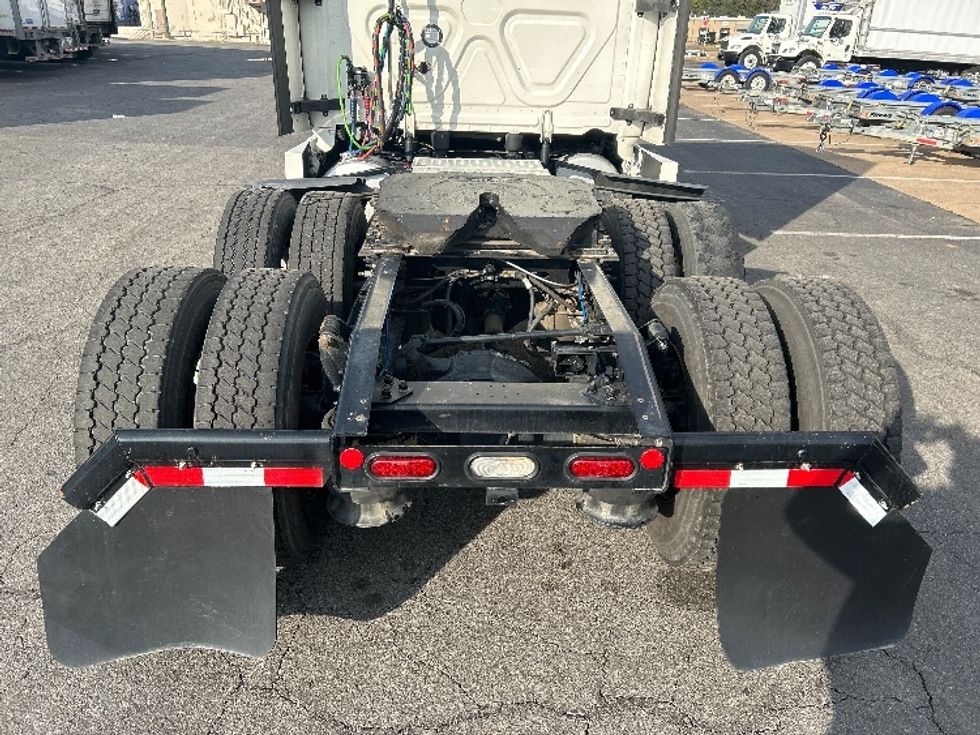 Sleeper Tractor-Heavy Duty Tractors-Freightliner-2022-T12664ST-Little Rock-AR-428,868\n\t\tmiles-$ 75,000 - Image 6