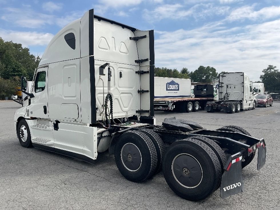 Sleeper Tractor-Heavy Duty Tractors-Freightliner-2022-T12664ST-Little Rock-AR-477,409\n\t\tmiles-$ 73,500 - Image 5