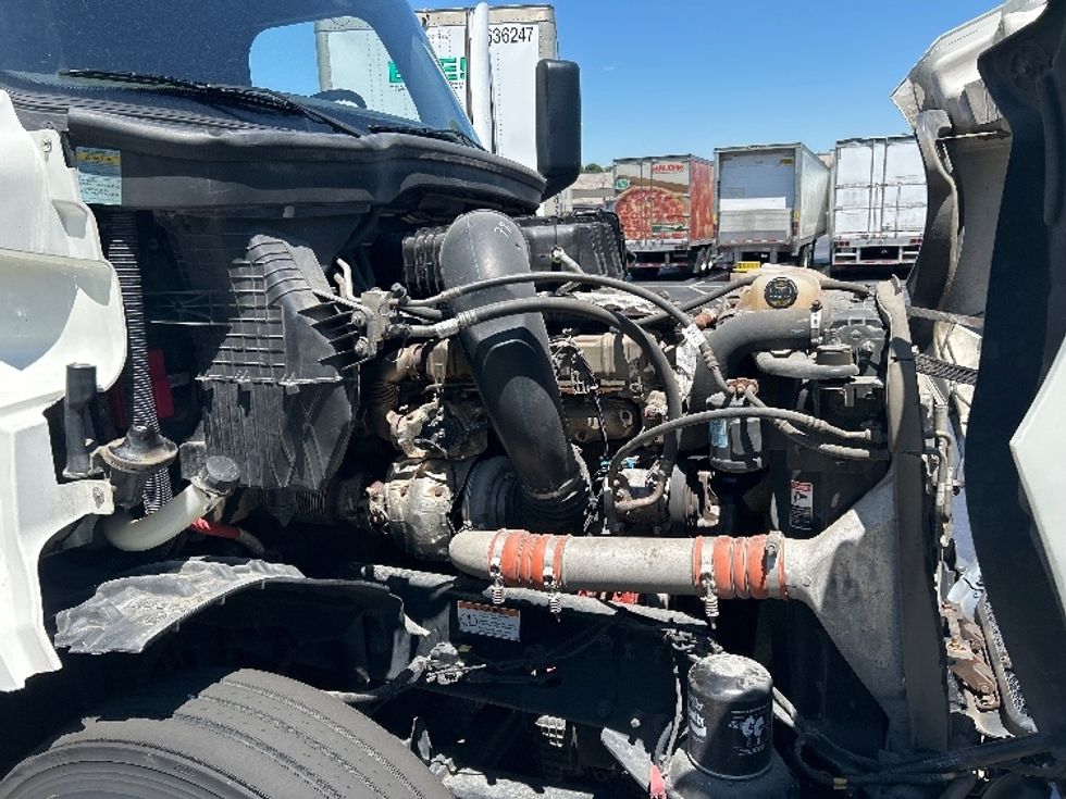 Sleeper Tractor-Heavy Duty Tractors-Freightliner-2022-T12664ST-Louisville-KY-463,386\n\t\tmiles-$ 73,500 - Image 20