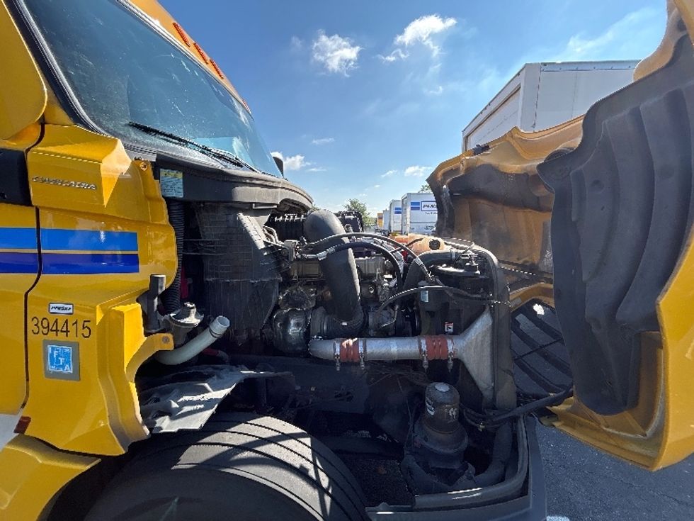 Sleeper Tractor-Heavy Duty Tractors-Freightliner-2022-T12664ST-Lowell-AR-460,911\n\t\tmiles-$ 71,000 - Image 20