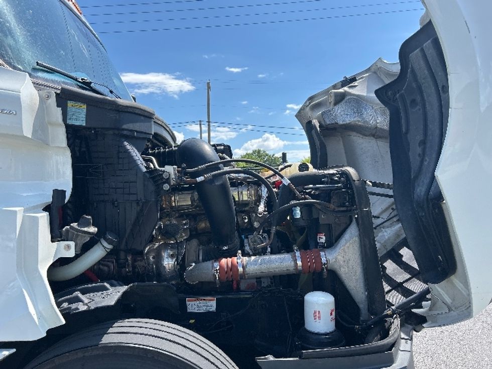 Sleeper Tractor-Heavy Duty Tractors-Freightliner-2022-T12664ST-Lowell-AR-602,025\n\t\tmiles-$ 63,000 - Image 20