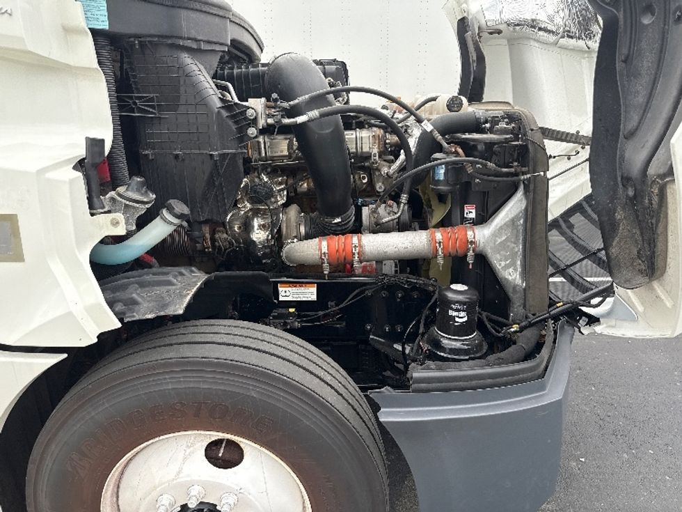 Sleeper Tractor-Heavy Duty Tractors-Freightliner-2022-T12664ST-Mansfield-OH-395,856\n\t\tmiles-$ 80,000 - Image 20