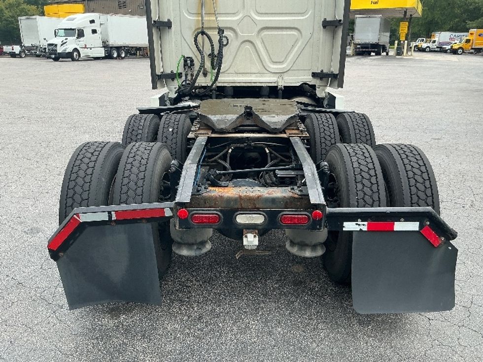 Sleeper Tractor-Heavy Duty Tractors-Freightliner-2022-T12664ST-Mebane-NC-446,206\n\t\tmiles-$ 76,750 - Image 6