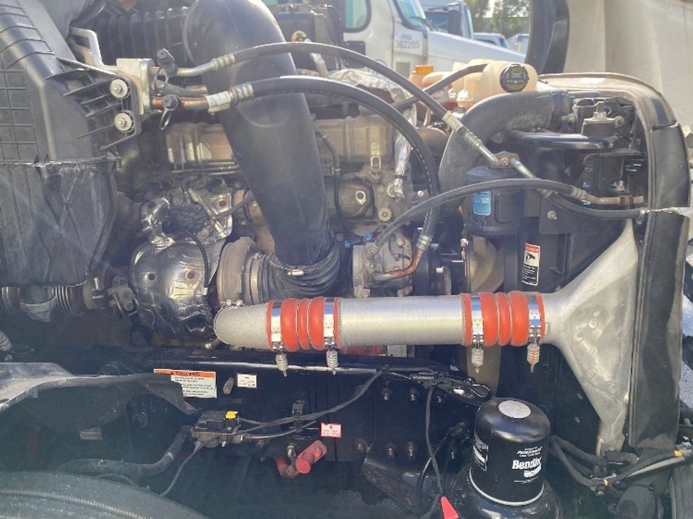 Sleeper Tractor-Heavy Duty Tractors-Freightliner-2022-T12664ST-Medley-FL-354,981\n\t\tmiles-$ 81,500 - Image 15