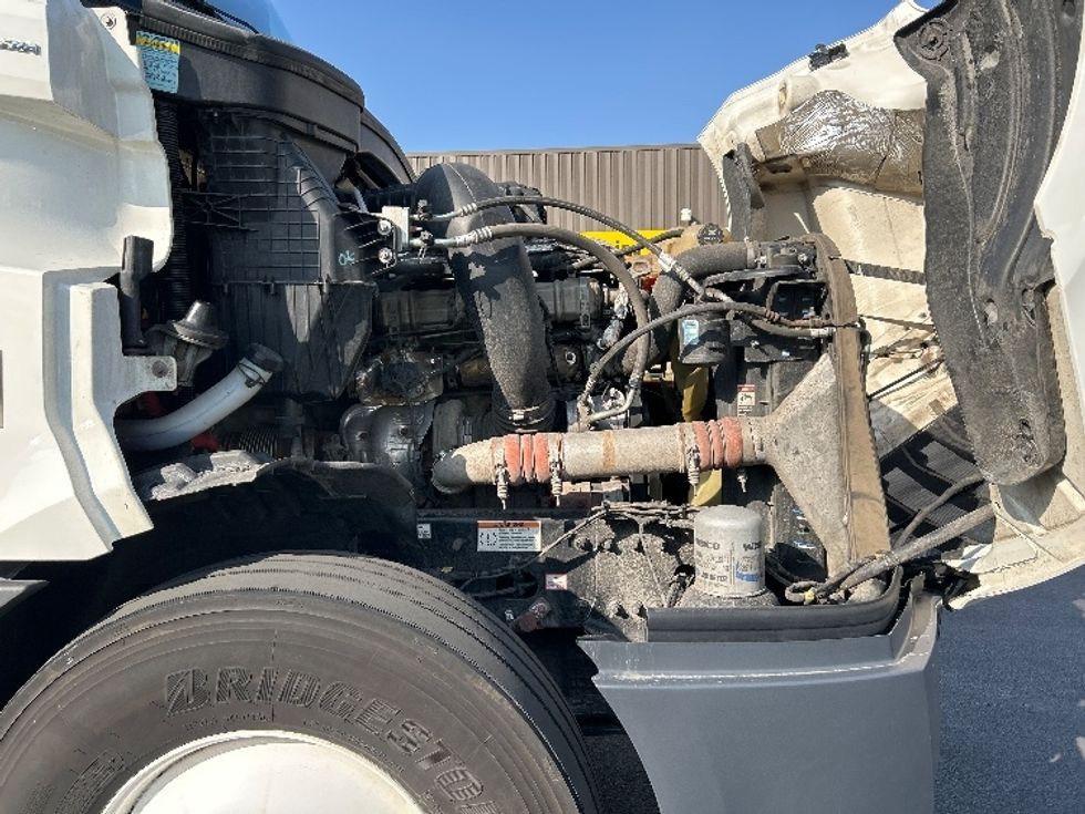 Sleeper Tractor-Heavy Duty Tractors-Freightliner-2022-T12664ST-Medley-FL-508,899\n\t\tmiles-$ 75,750 - Image 20