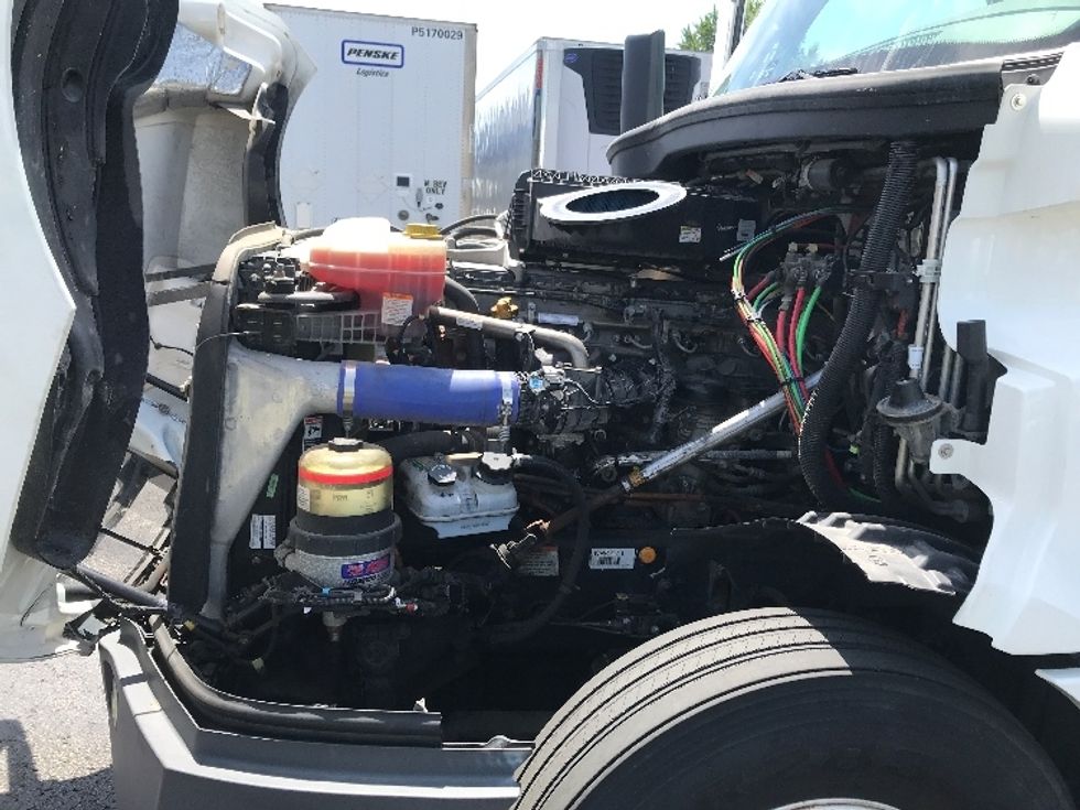 Sleeper Tractor-Heavy Duty Tractors-Freightliner-2022-T12664ST-Memphis-TN-203,721\n\t\tmiles-$ 100,500 - Image 21