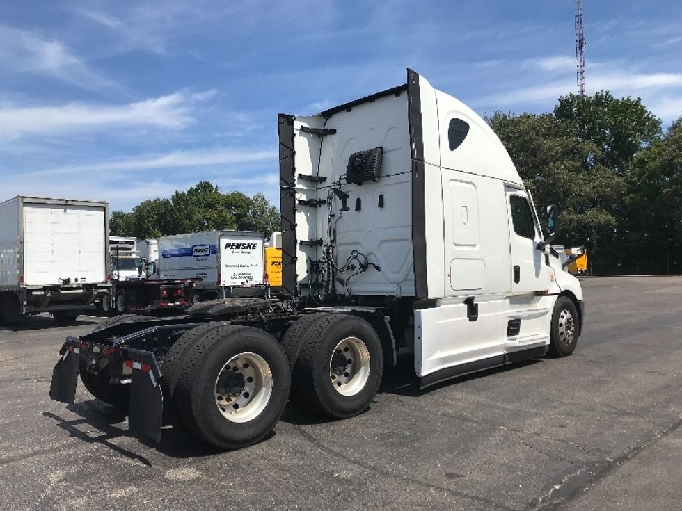 Sleeper Tractor-Heavy Duty Tractors-Freightliner-2022-T12664ST-Memphis-TN-203,721\n\t\tmiles-$ 100,500 - Image 7