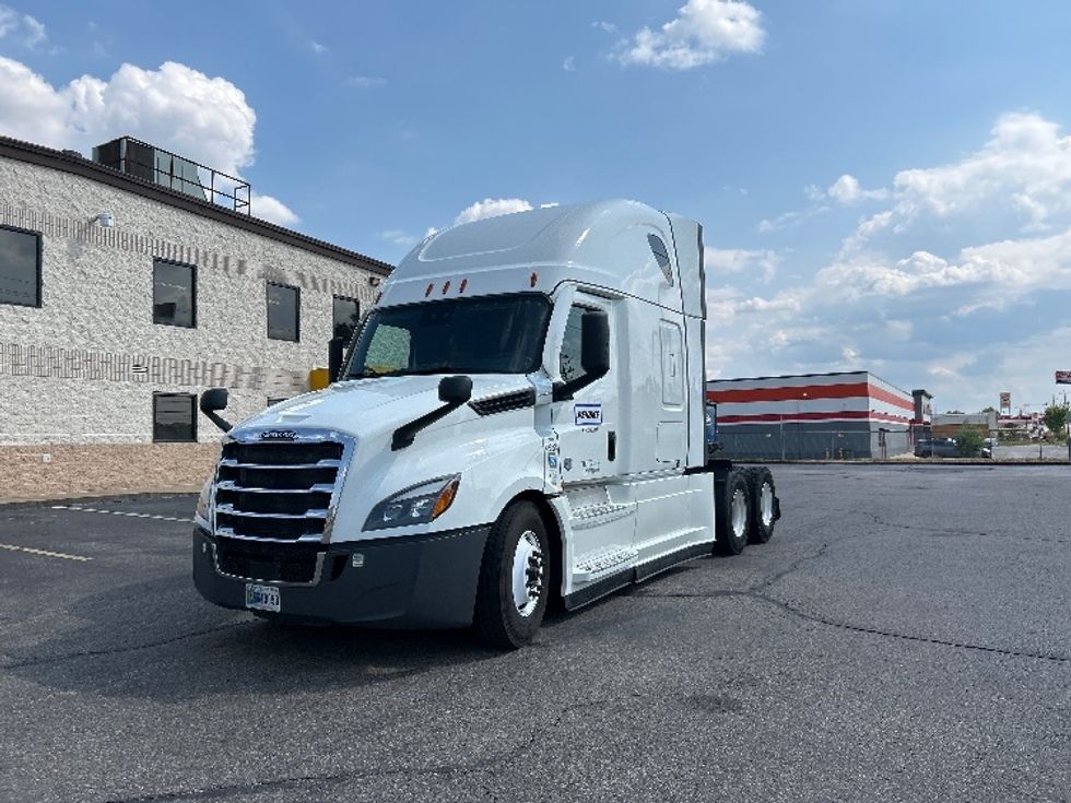 Sleeper Tractor-Heavy Duty Tractors-Freightliner-2022-T12664ST-Memphis-TN-250,229\n\t\tmiles-$ 96,250 - Image 3