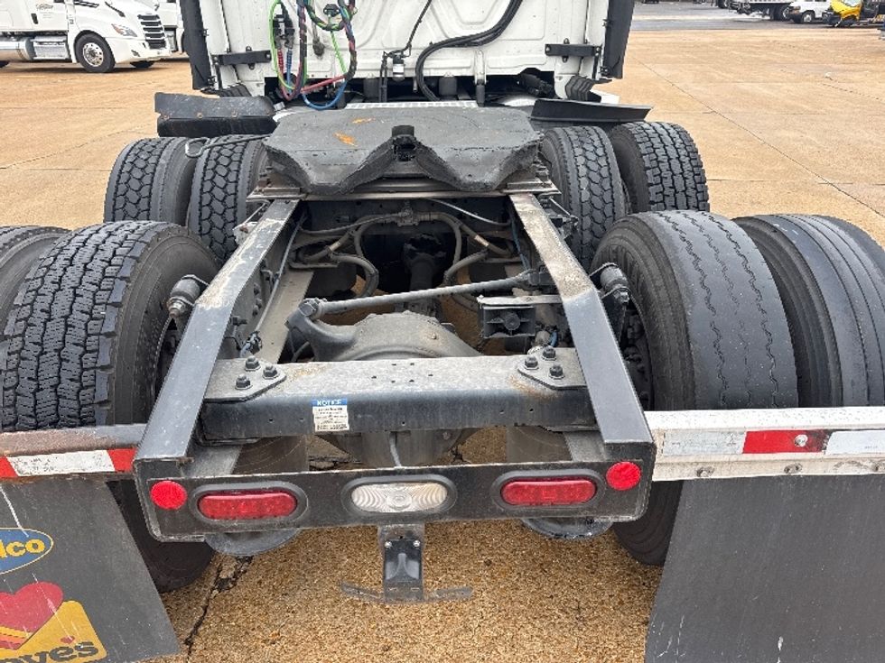 Sleeper Tractor-Heavy Duty Tractors-Freightliner-2022-T12664ST-Memphis-TN-418,325\n\t\tmiles-$ 78,000 - Image 6