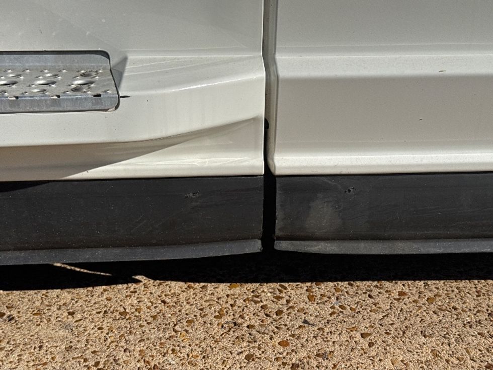 Sleeper Tractor-Heavy Duty Tractors-Freightliner-2022-T12664ST-Memphis-TN-458,458\n\t\tmiles-$ 70,250 - Image 26