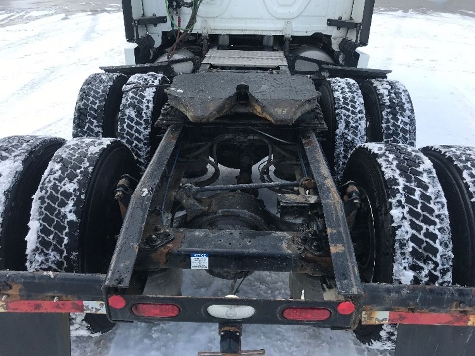 Sleeper Tractor-Heavy Duty Tractors-Freightliner-2022-T12664ST-Middlefield-OH-398,522\n\t\tmiles-$ 76,250 - Image 6