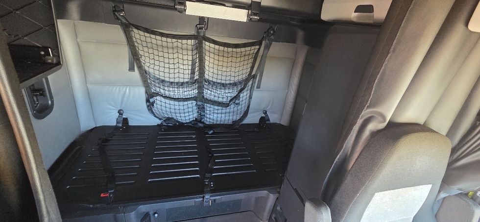 Sleeper Tractor-Heavy Duty Tractors-Freightliner-2022-T12664ST-Middlefield-OH-504,196\n\t\tmiles-$ 63,250 - Image 15