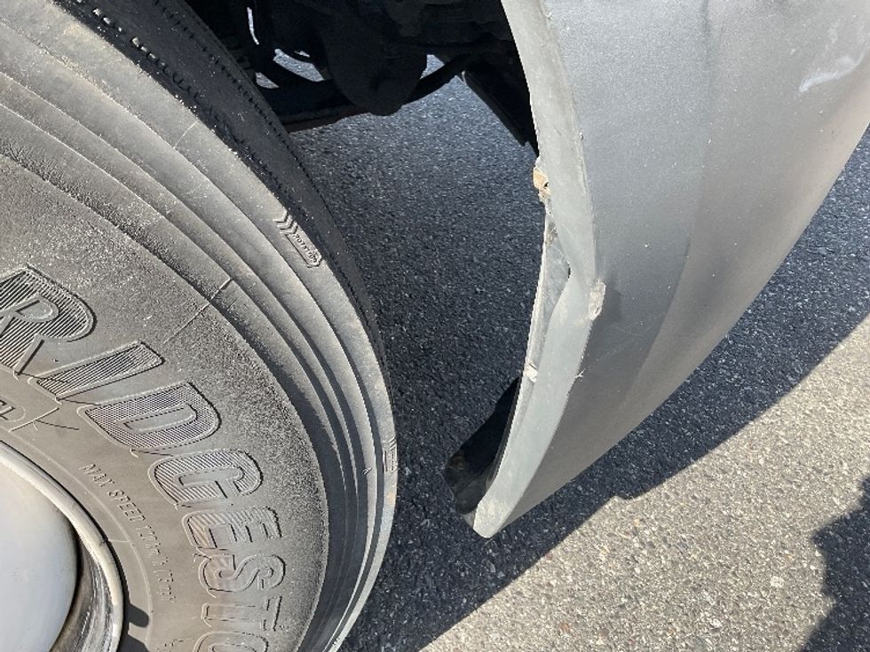 Sleeper Tractor-Heavy Duty Tractors-Freightliner-2022-T12664ST-Millville-NJ-327,285\n\t\tmiles-$ 85,250 - Image 23