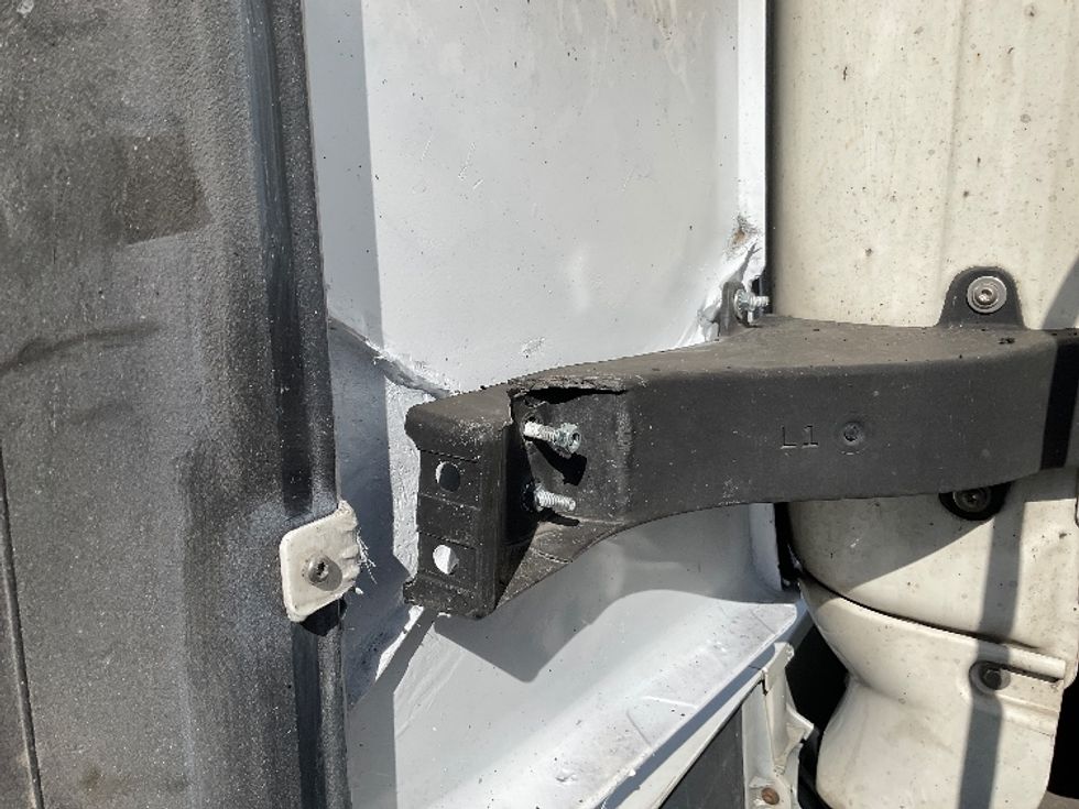 Sleeper Tractor-Heavy Duty Tractors-Freightliner-2022-T12664ST-Millville-NJ-327,285\n\t\tmiles-$ 85,250 - Image 24