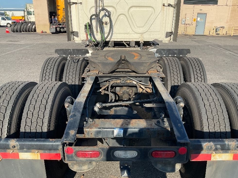 Sleeper Tractor-Heavy Duty Tractors-Freightliner-2022-T12664ST-Millville-NJ-446,488\n\t\tmiles-$ 72,750 - Image 6