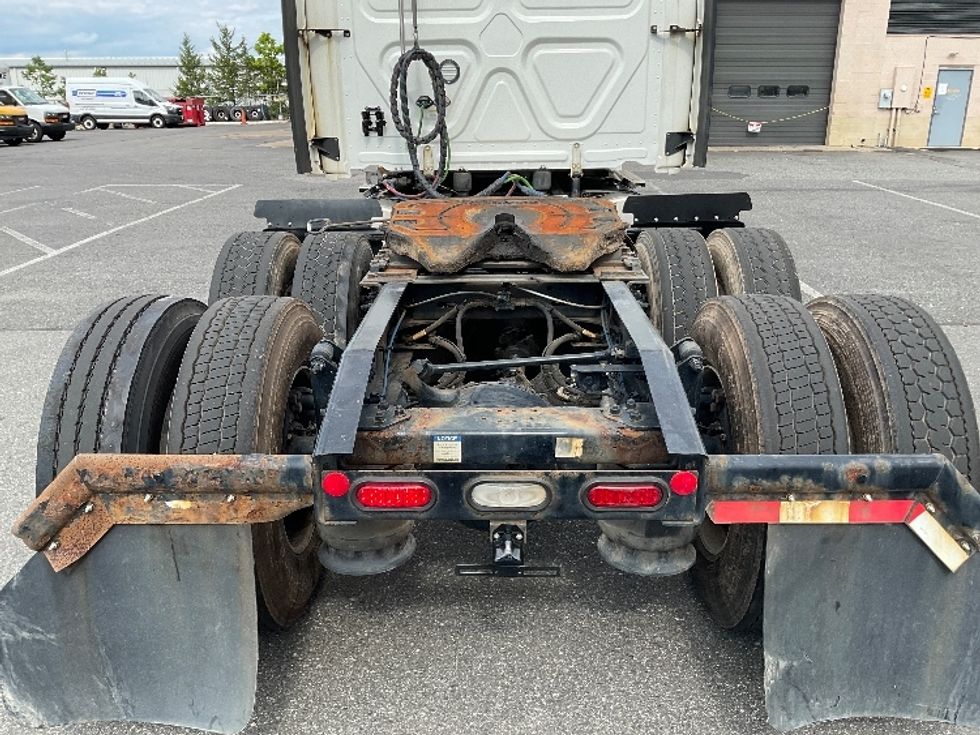 Sleeper Tractor-Heavy Duty Tractors-Freightliner-2022-T12664ST-Millville-NJ-529,717\n\t\tmiles-$ 66,250 - Image 6