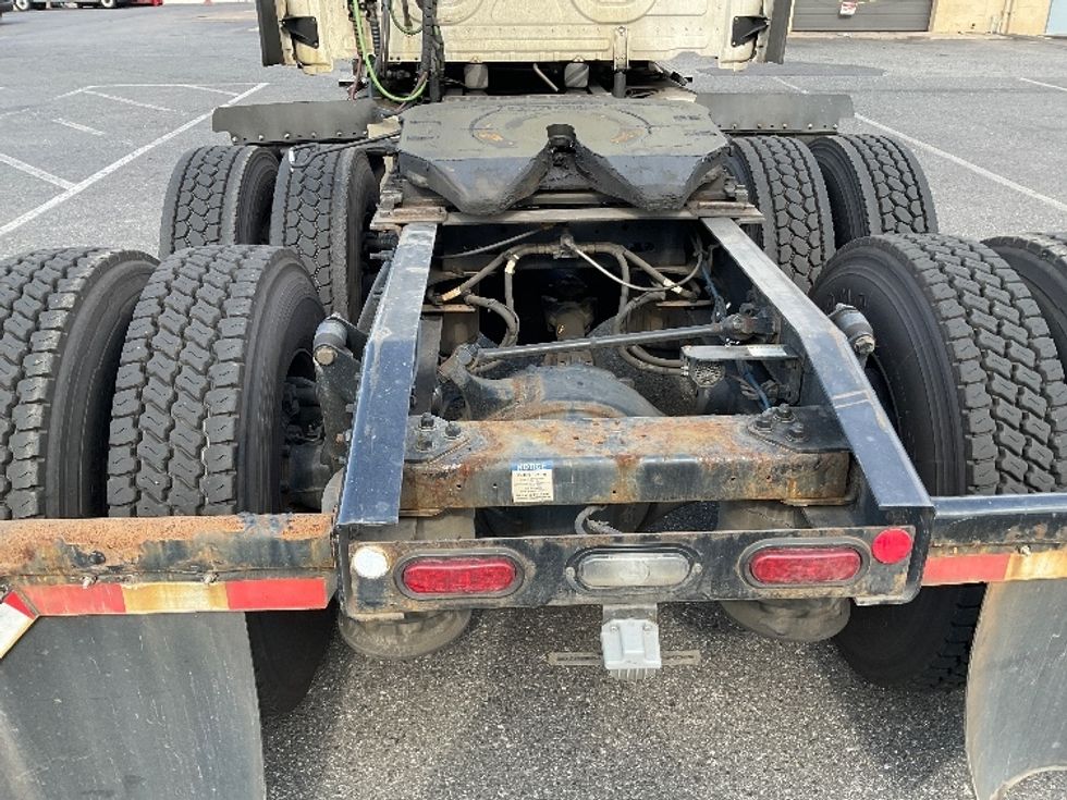 Sleeper Tractor-Heavy Duty Tractors-Freightliner-2022-T12664ST-Millville-NJ-530,802\n\t\tmiles-$ 66,000 - Image 6