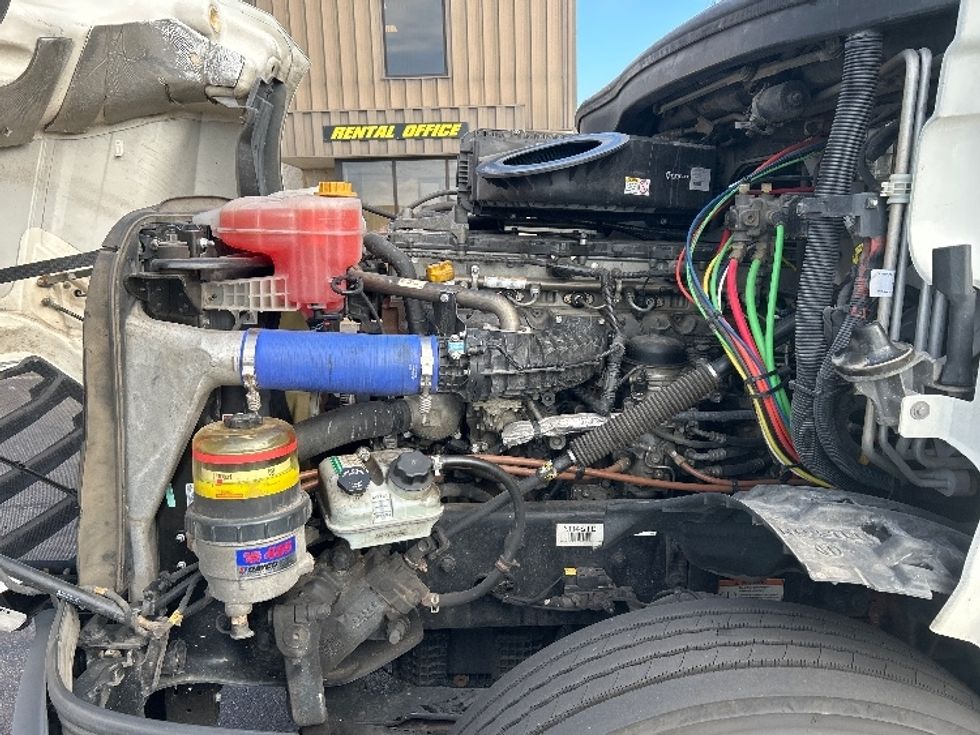 Sleeper Tractor-Heavy Duty Tractors-Freightliner-2022-T12664ST-Milwaukee-WI-430,992\n\t\tmiles-$ 74,250 - Image 21