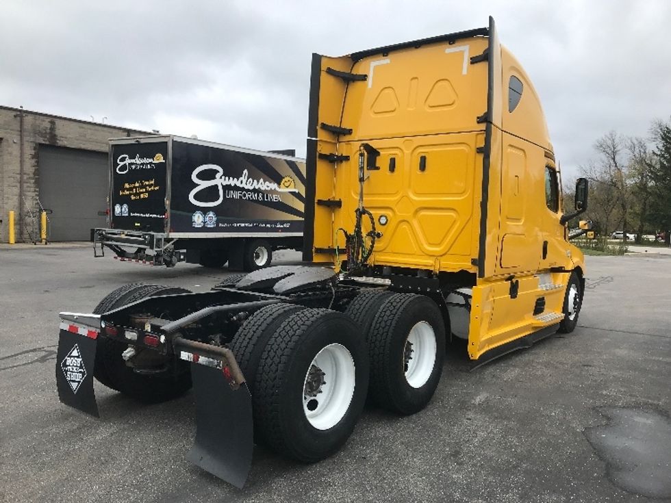 Sleeper Tractor-Heavy Duty Tractors-Freightliner-2022-T12664ST-Milwaukee-WI-461,129\n\t\tmiles-$ 67,250 - Image 7