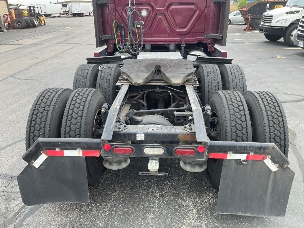 Sleeper Tractor-Heavy Duty Tractors-Freightliner-2022-T12664ST-Milwaukee-WI-534,284\n\t\tmiles-$ 64,750 - Image 6