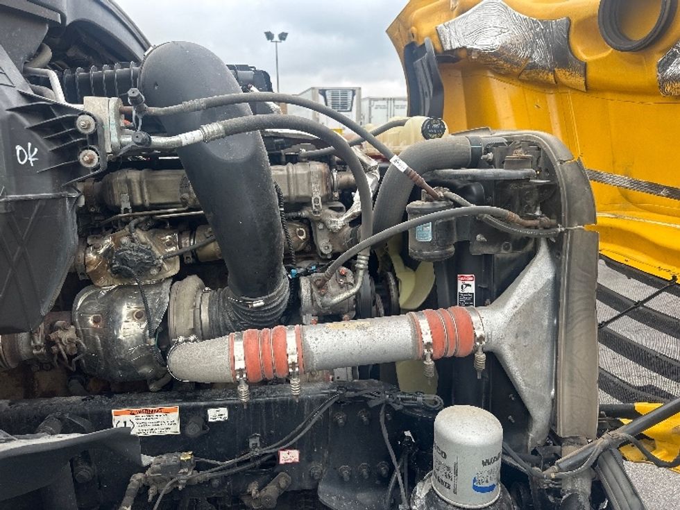 Sleeper Tractor-Heavy Duty Tractors-Freightliner-2022-T12664ST-Mississauga-ON-524,623\n\t\tkm-$ 107,250 - Image 20