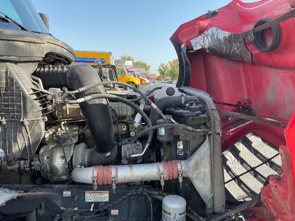 Sleeper Tractor-Heavy Duty Tractors-Freightliner-2022-T12664ST-Moberly-MO-386,547\n\t\tmiles-$ 80,750 - Image 20