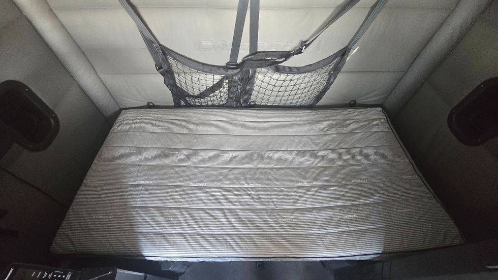 Sleeper Tractor-Heavy Duty Tractors-Freightliner-2022-T12664ST-Moberly-MO-509,096\n\t\tmiles-$ 74,000 - Image 17