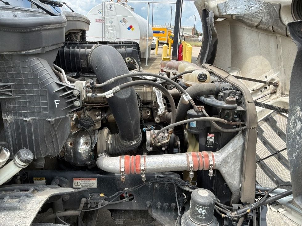 Sleeper Tractor-Heavy Duty Tractors-Freightliner-2022-T12664ST-Montgomery-AL-432,834\n\t\tmiles-$ 86,000 - Image 20