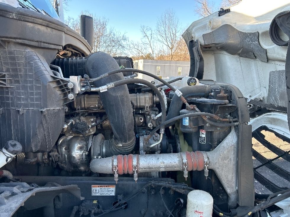 Sleeper Tractor-Heavy Duty Tractors-Freightliner-2022-T12664ST-Montgomery-NY-311,965\n\t\tmiles-$ 81,750 - Image 20