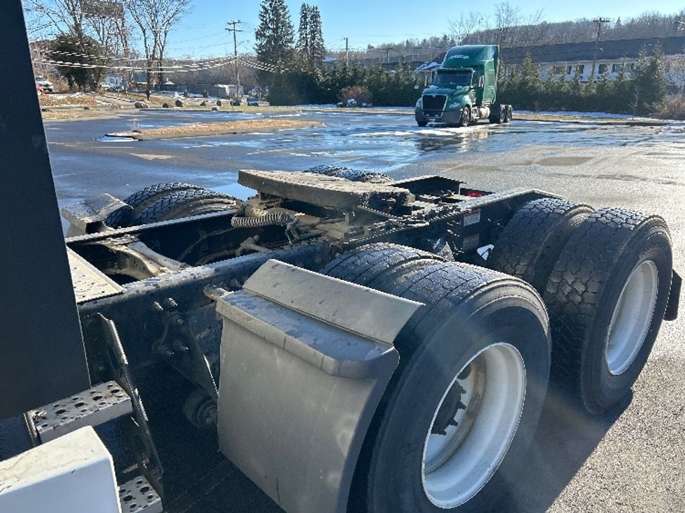 Sleeper Tractor-Heavy Duty Tractors-Freightliner-2022-T12664ST-Montgomery-NY-311,965\n\t\tmiles-$ 81,750 - Image 22