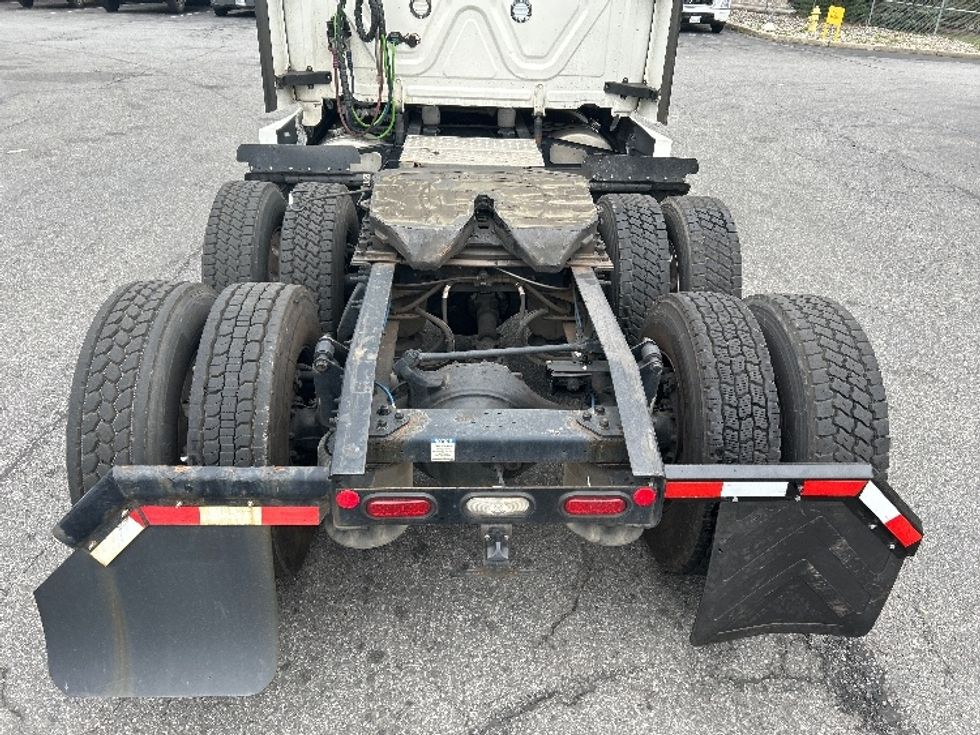 Sleeper Tractor-Heavy Duty Tractors-Freightliner-2022-T12664ST-Montgomery-NY-403,379\n\t\tmiles-$ 79,000 - Image 6