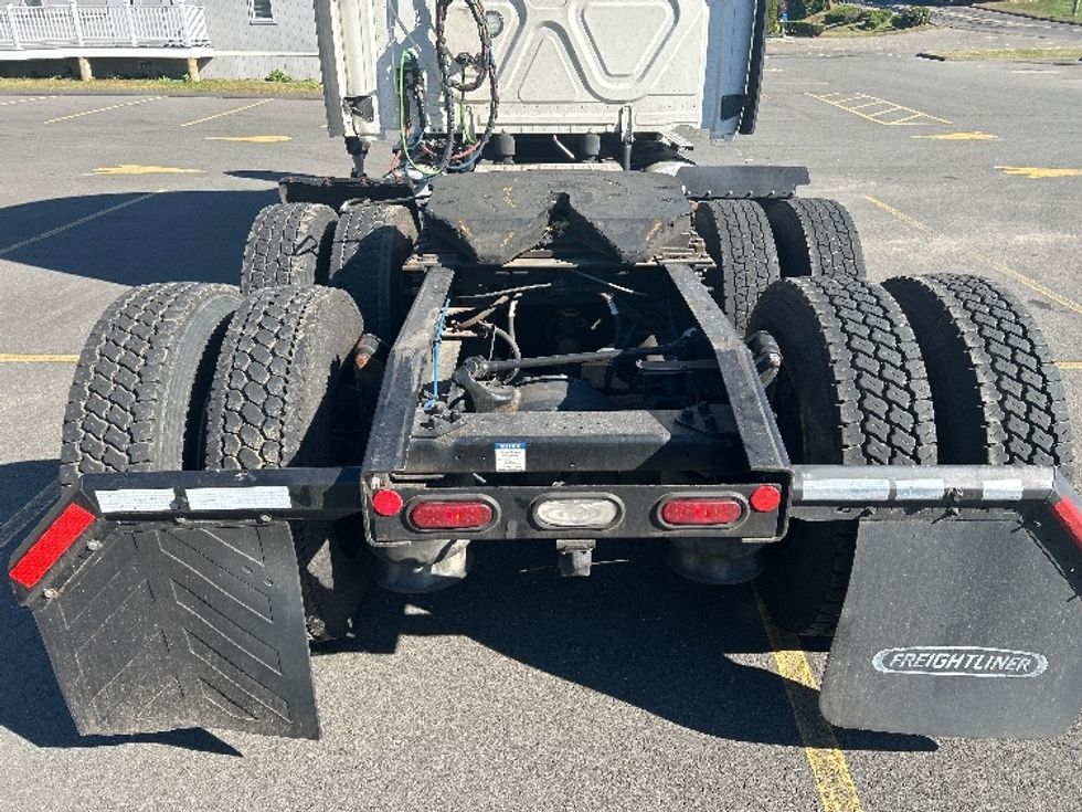 Sleeper Tractor-Heavy Duty Tractors-Freightliner-2022-T12664ST-Montgomery-NY-503,160\n\t\tmiles-$ 66,000 - Image 6