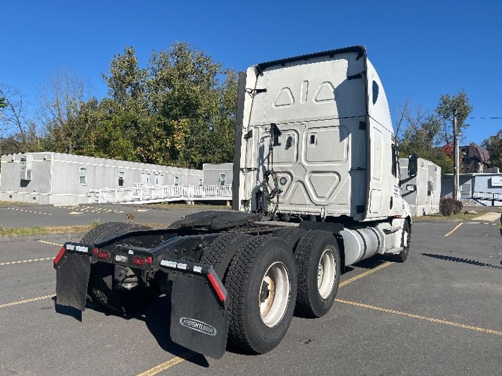 Sleeper Tractor-Heavy Duty Tractors-Freightliner-2022-T12664ST-Montgomery-NY-503,160\n\t\tmiles-$ 66,000 - Image 7