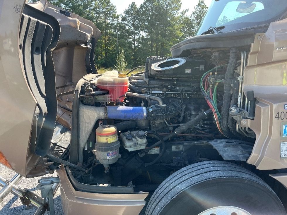 Sleeper Tractor-Heavy Duty Tractors-Freightliner-2022-T12664ST-Morristown-TN-536,805\n\t\tmiles-$ 66,000 - Image 20