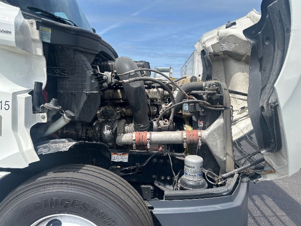 Sleeper Tractor-Heavy Duty Tractors-Freightliner-2022-T12664ST-Morrisville-NC-521,509\n\t\tmiles-$ 71,500 - Image 18